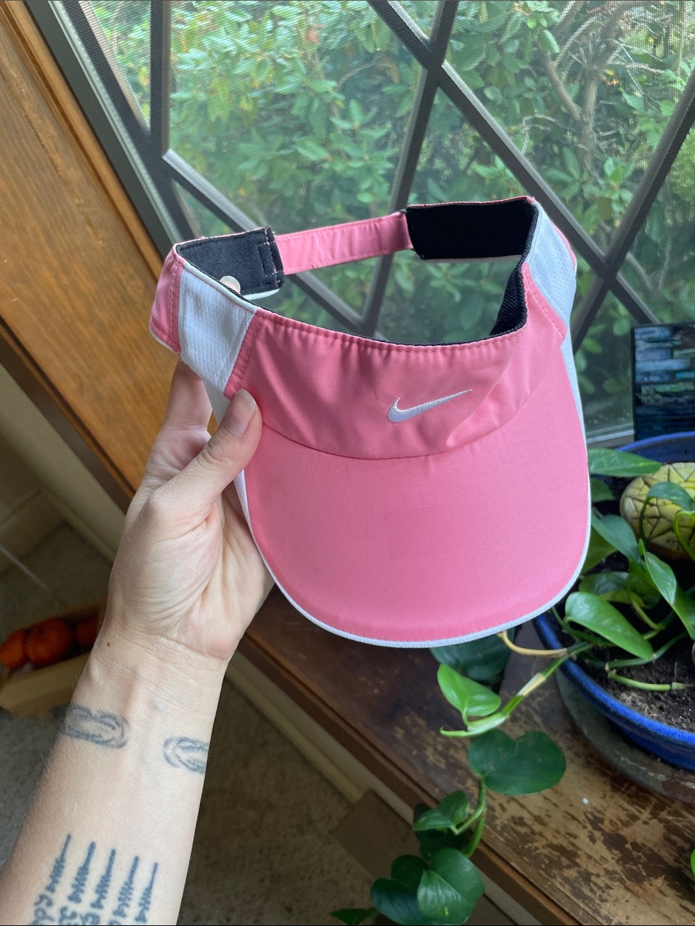 Nike Fit & Dry Pink and White Sport Visor NEW
